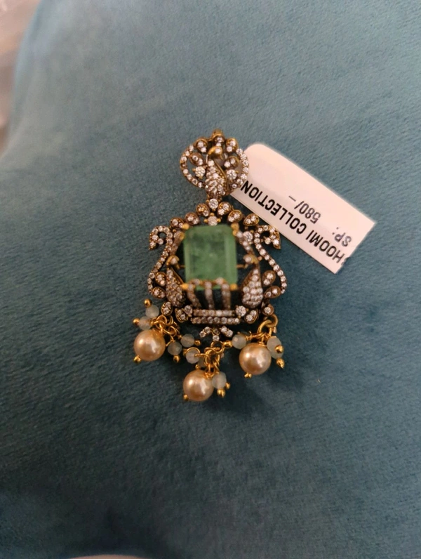 Victorian Pendant  - Vz, Jungle Mist