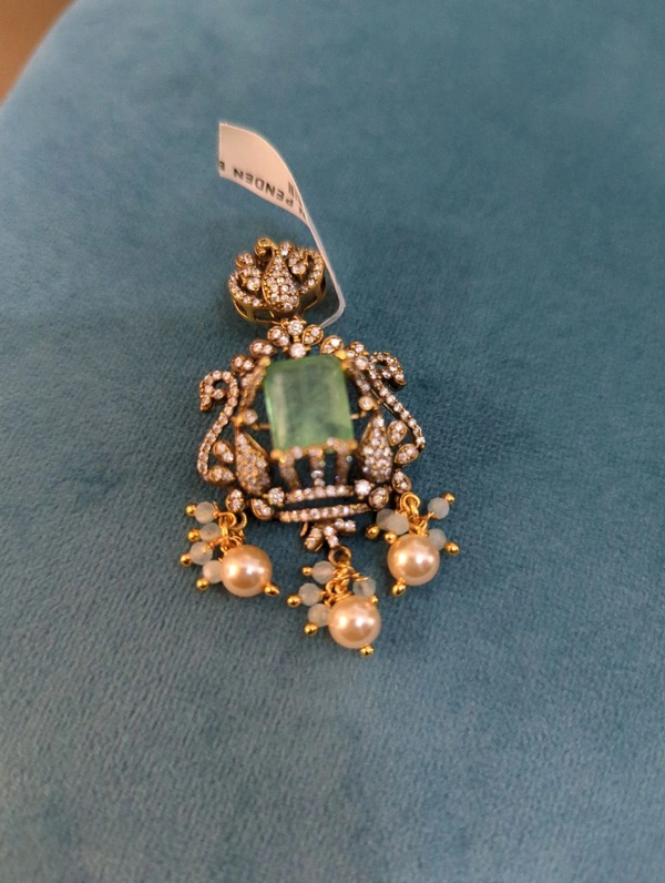 Victorian Pendant  - Vz