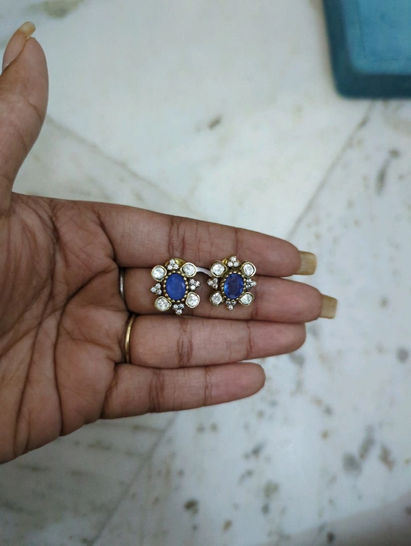 Victorian Studs  - blue, Vz