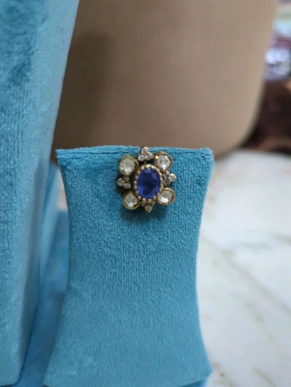 Victorian Studs  - blue, Vz