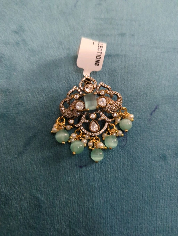 Victorian Pendent  - Vz, Jungle Mist