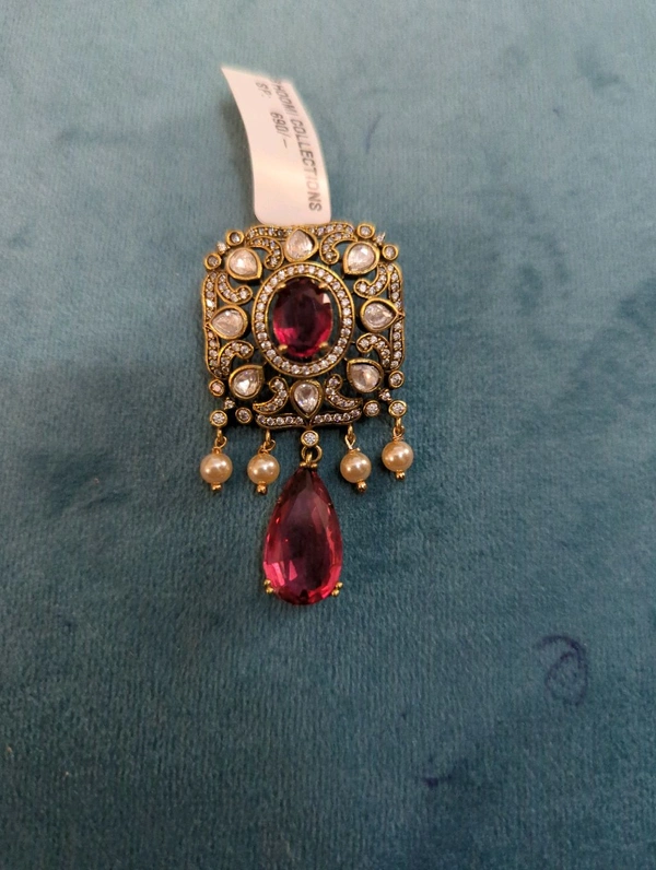 Victorian  Pendent  - Vz, pink