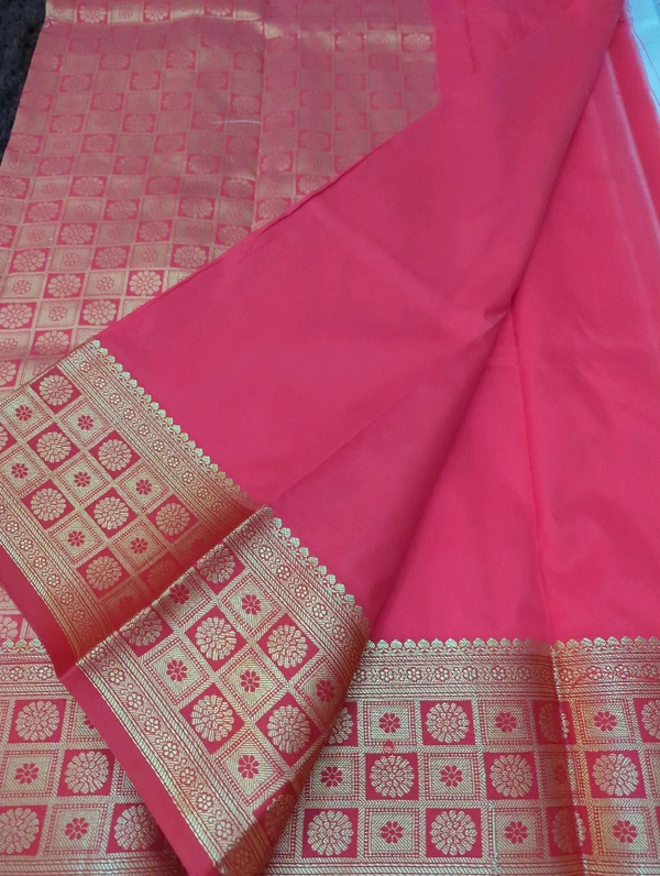 Fancy Beneras - White