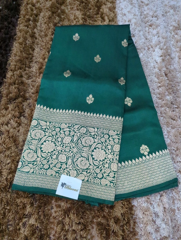 Pure Handloom Raw mango Pattu  - dark green