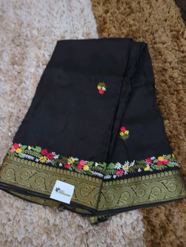 Dola Hand Work - Black