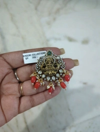 Victorian Pendent - Red