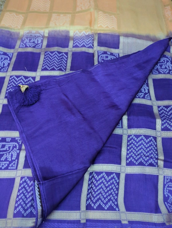 Dola Weaving  - Seance