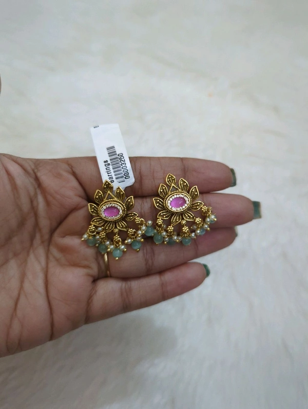 Earrings - Vz, Jungle Mist