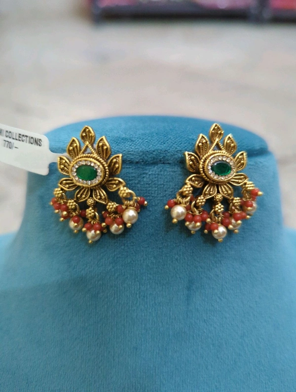 Earrings - Vz, Red
