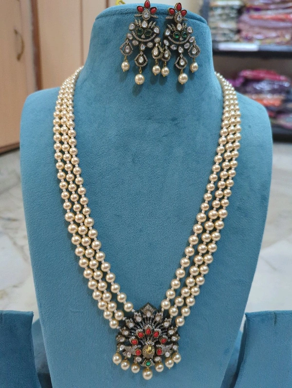 Swarovski Long Mala With Victory  - Vz