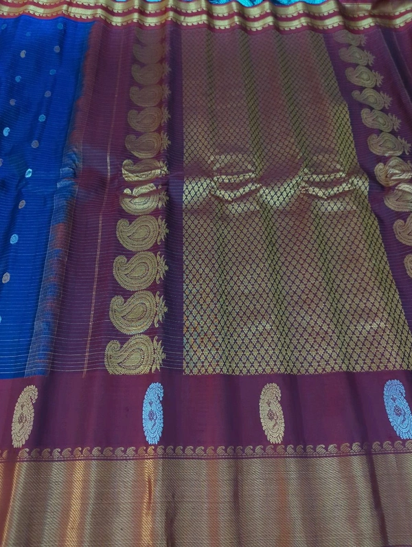 Pure Handloom Gadwal Pattu  - Navy Blue