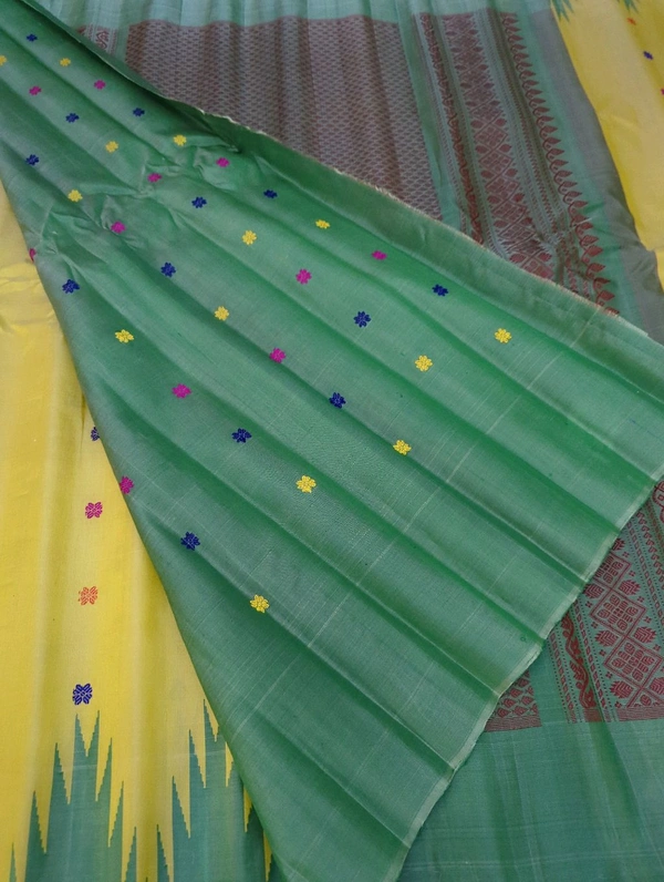 Pure Handloom Designer  Gadwal Pattu  - Baja White