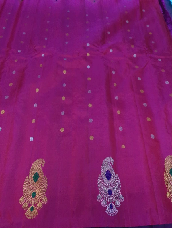 Pure Handloom Designer  Gadwal Pattu  - Black