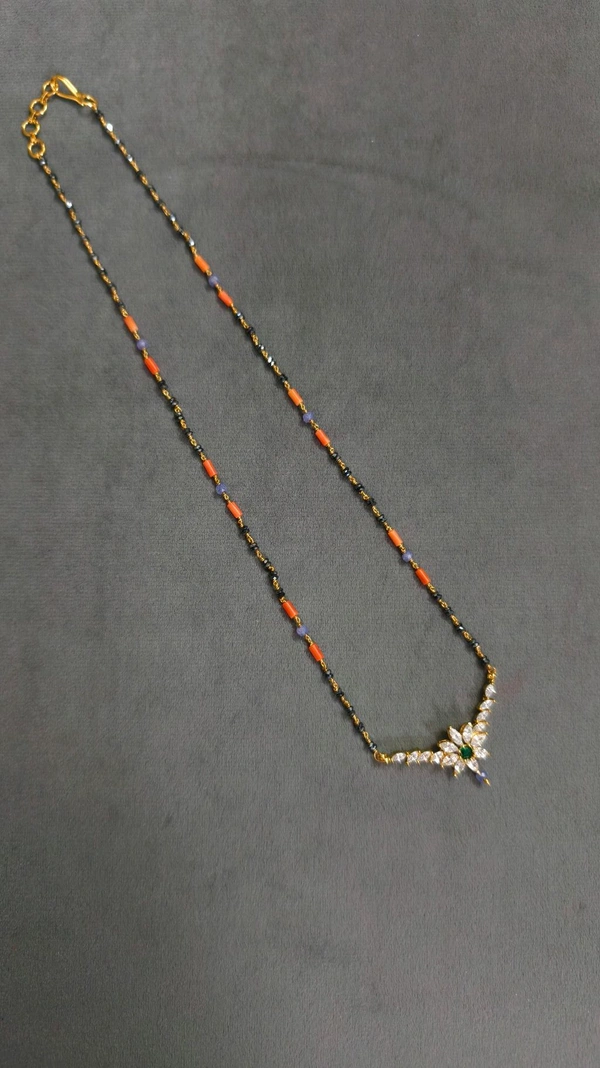 Black Diamonds With Pipe Corals And Purple Chain - Green, 17 Inches, Vz