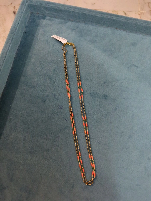 Black Diamonds With Pipe Corals And Emeralds - 2 Lines 18 Inches
