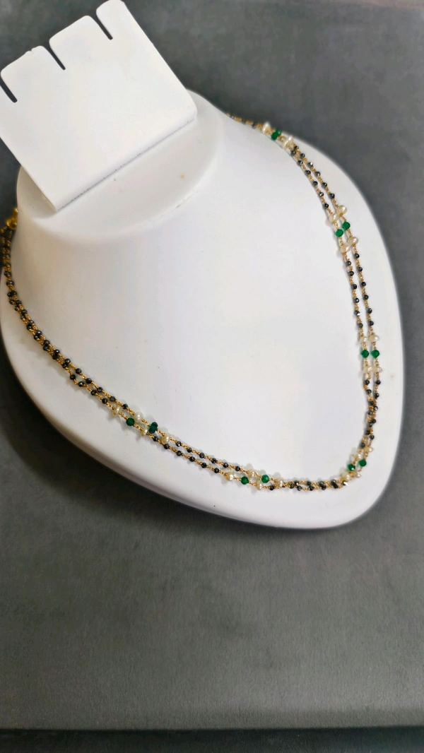 Black Diamonds With Real Pearls And Manulu,2 Lines - Green, 18 Inches, Vz