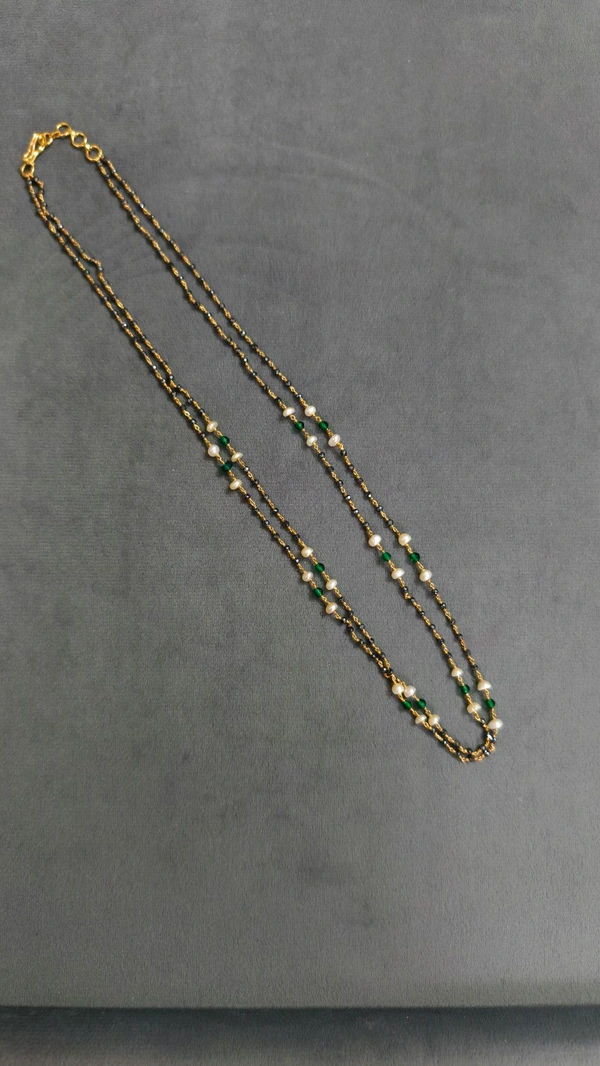 Black Diamonds With Real Pearls And Manulu,2 Lines - Green, 18 Inches, Vz