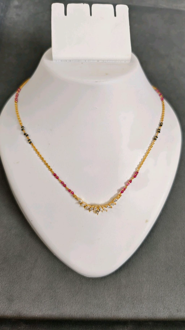 Black Diamonds With Pink Manulu - 16 Inches, Vz