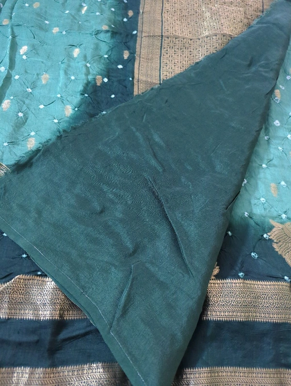 Dola Designer  - Dark green