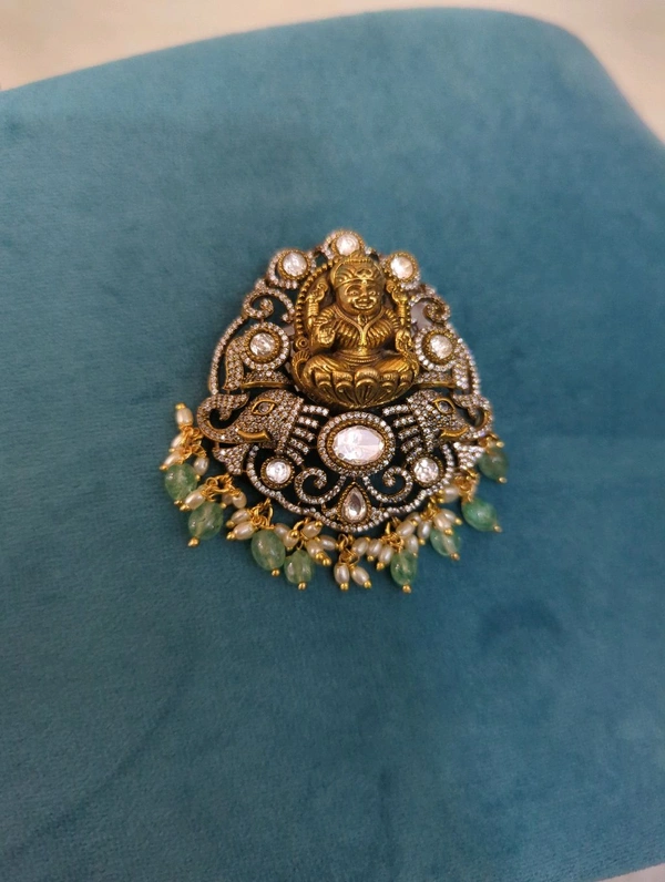 Designer Victorian Pendent Set 