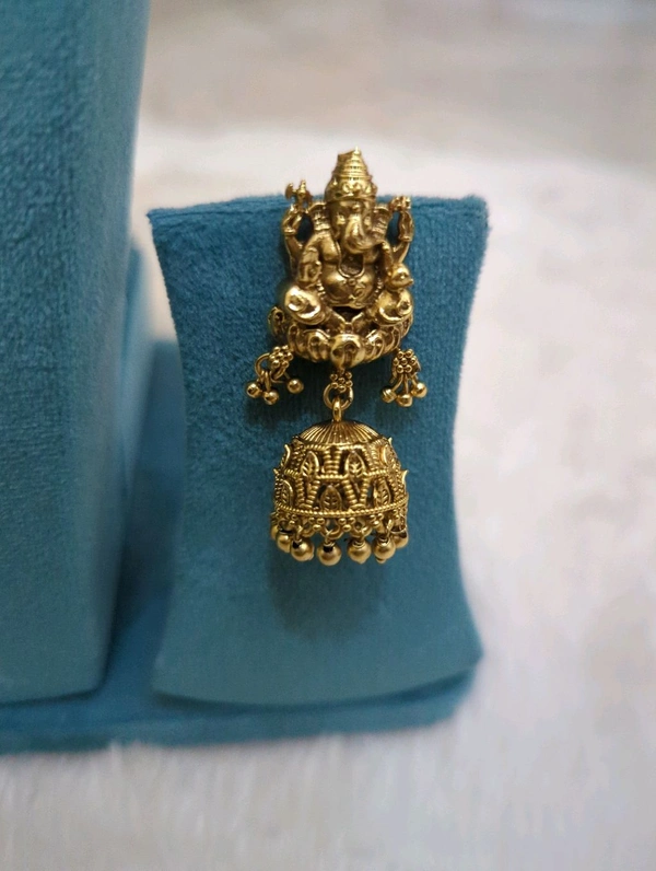 Ganesh Nakshi Jumkies