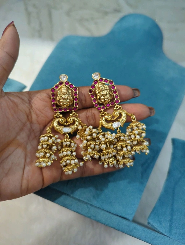 Designer  Jadua Kundan Jumkies