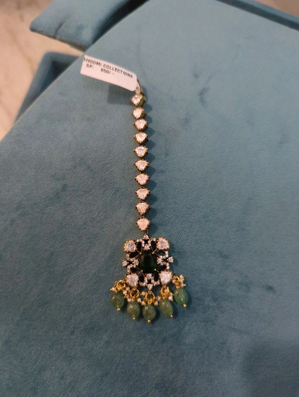 Premium Mossonite Tika 