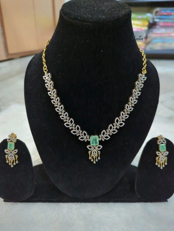 Diamond Copy Necklace  - Jungle Mist