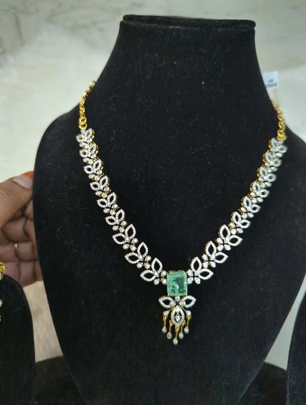 Diamond Copy Necklace  - Jungle Mist