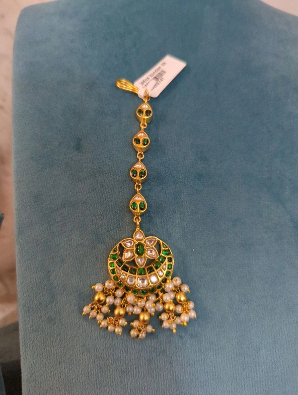 Jadua Kundan Tika Premium 