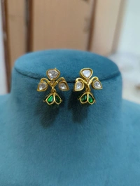 Jadua Kundan Cute Earring  - green