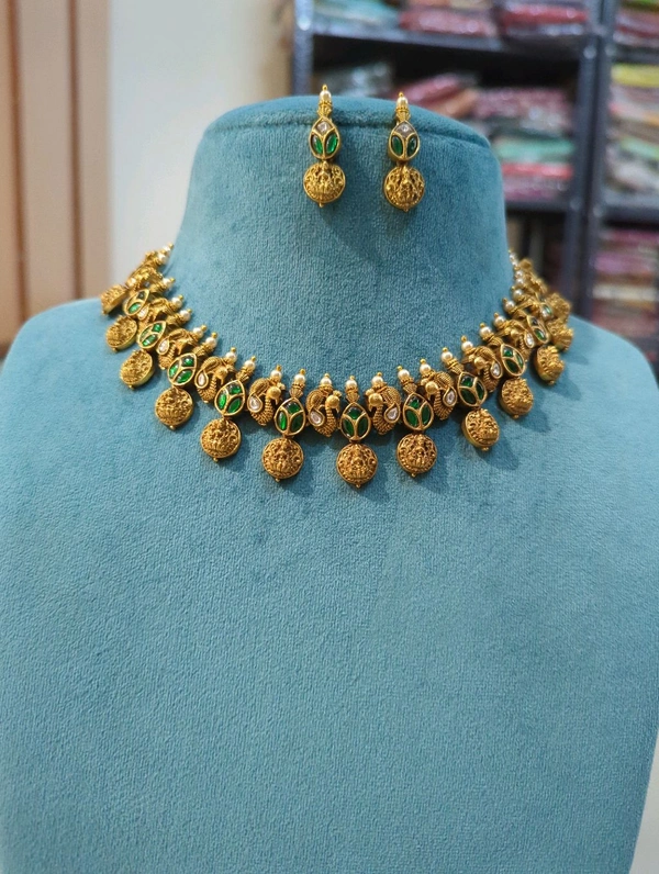 Premium Nakshi Jadua Kundan N. Set - green, HD