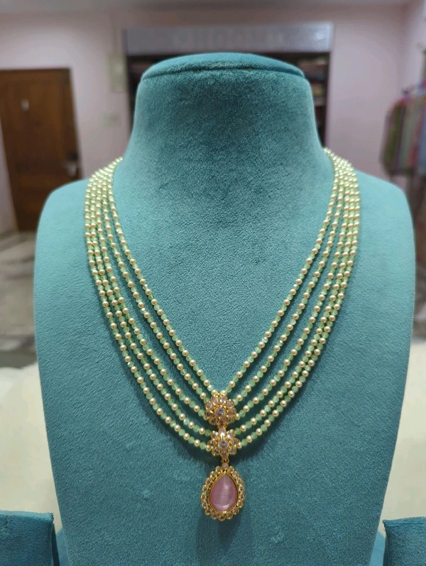 18 Ct Copy Set With Real Beads  - green