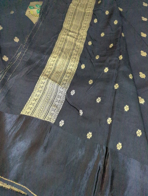 Mango Silk With Satin Boarder  - Black