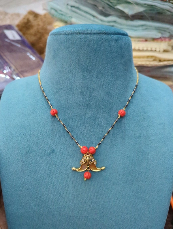 Black diamonds with puligoru pendent 
 - HD