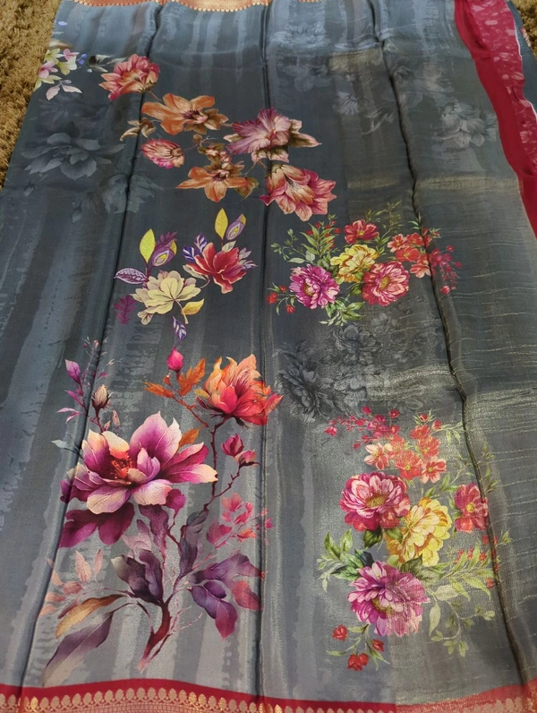 Pure Crepe With Digital  - Gray and red