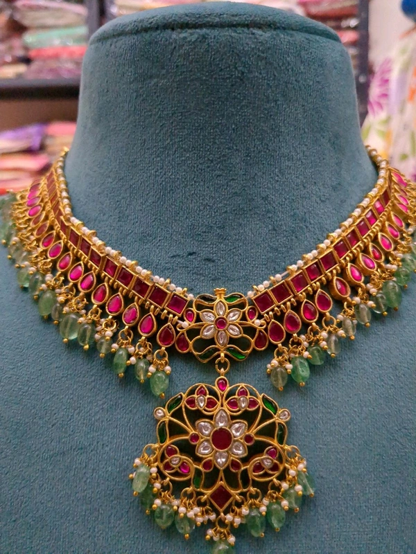 Premium Jadua Kundan Neck Set - Vz
