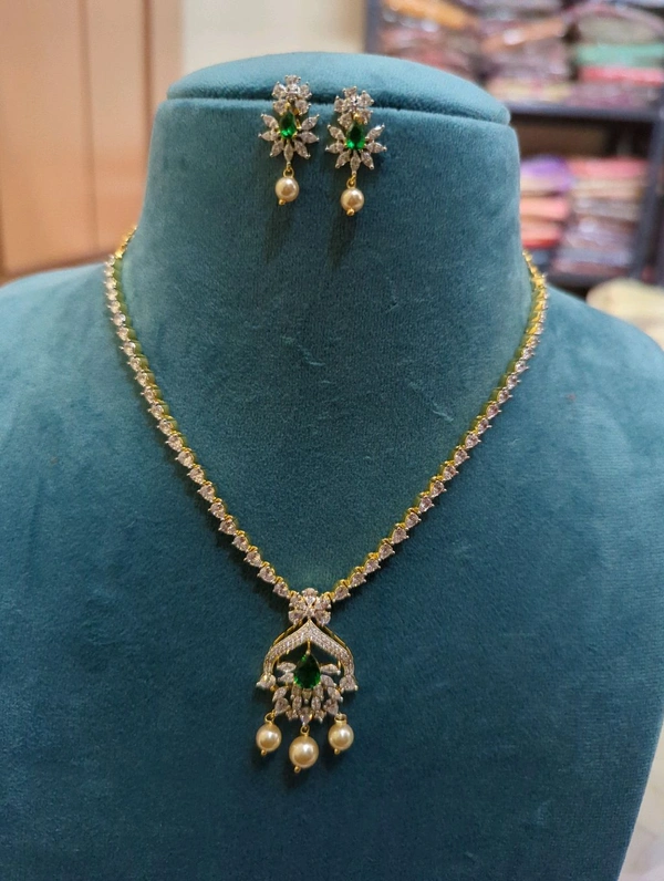 Diamond Copy Neck Set  - Vz, green