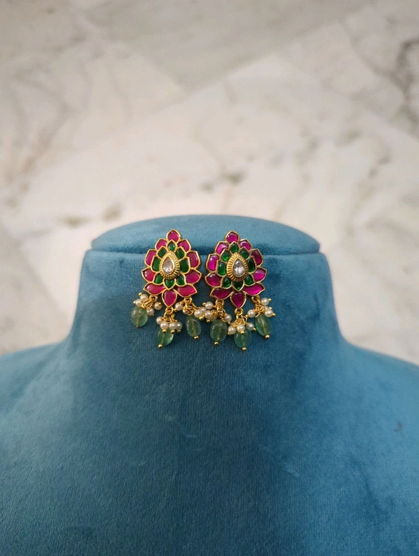 Jadua Kundan Earrings 
