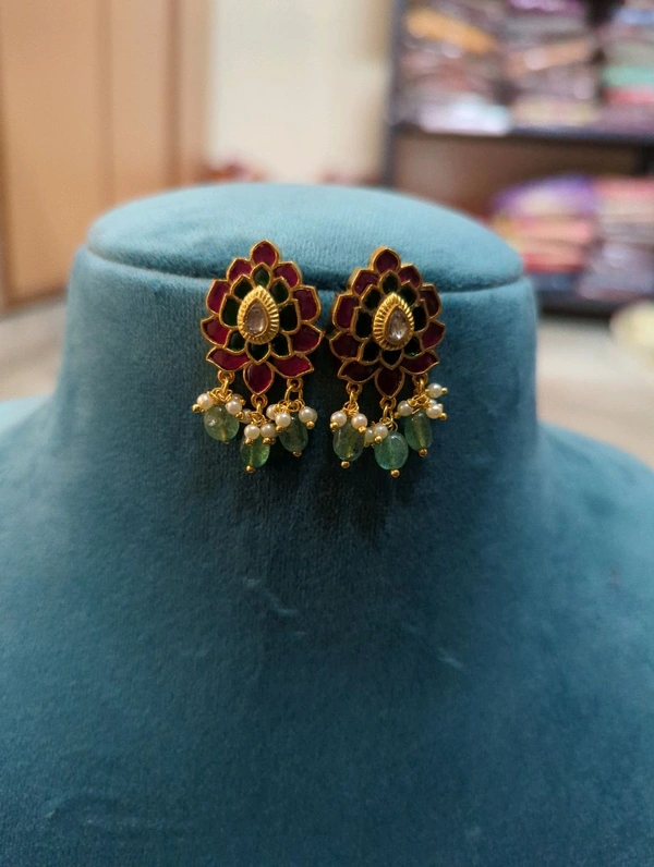 Jadua Kundan Earrings 