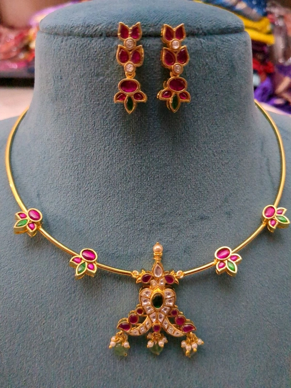 Jadua Kundan Kante With Earring  - Vz