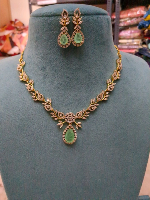 Diamond Copy Neck Set  - Vz, Jungle Mist