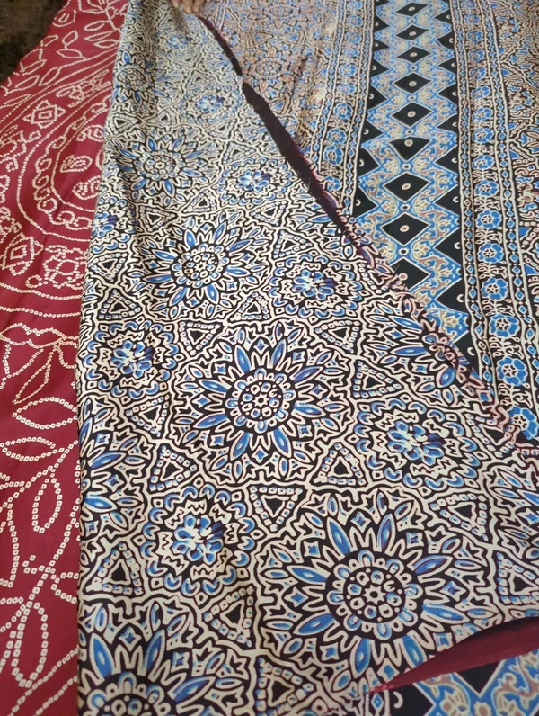 Model Silk Digital  - Maroon