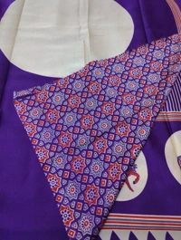 Model Silk Digital  - Electric Violet