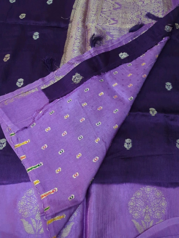 Premium Dola With Mushru Boardes  - Seance