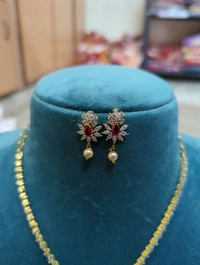 Diamond Copy Neck Set  - Vz, Red