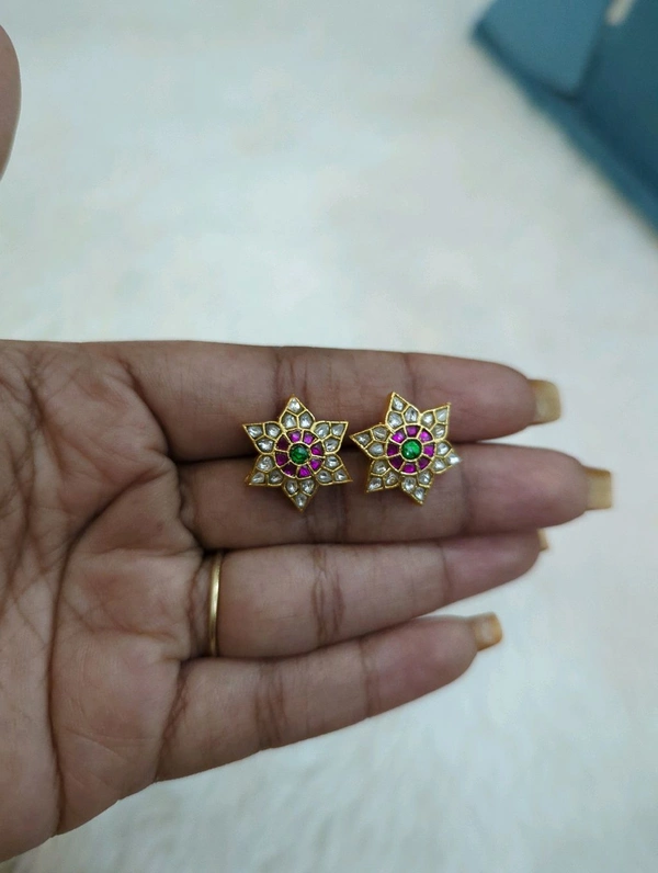 Gold Copy Jadua Kundan Stud's Screw Back - Vz