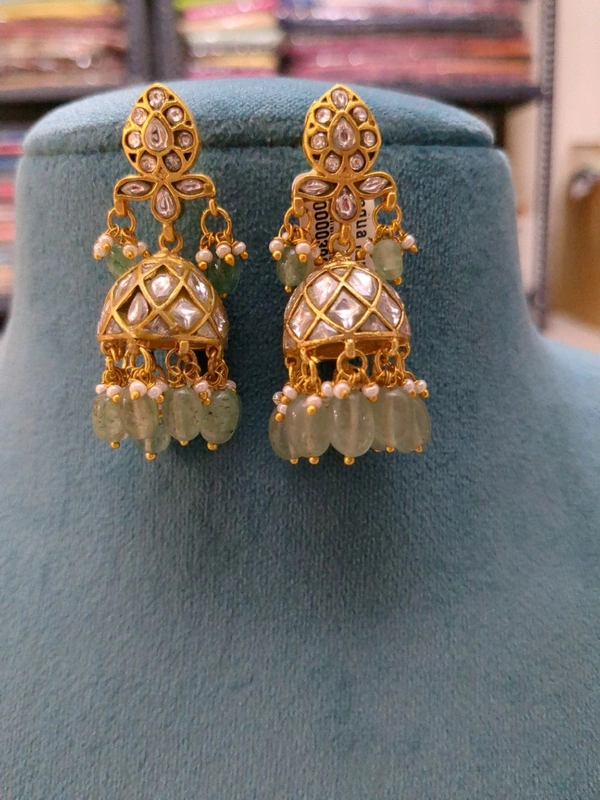 Jadua Kundan Buttalu  - Vz, White