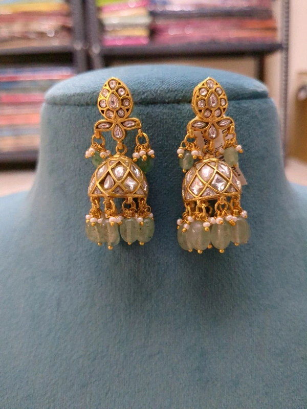 Jadua Kundan Buttalu  - Vz, White