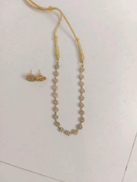 Cute Neckset With Studs - White